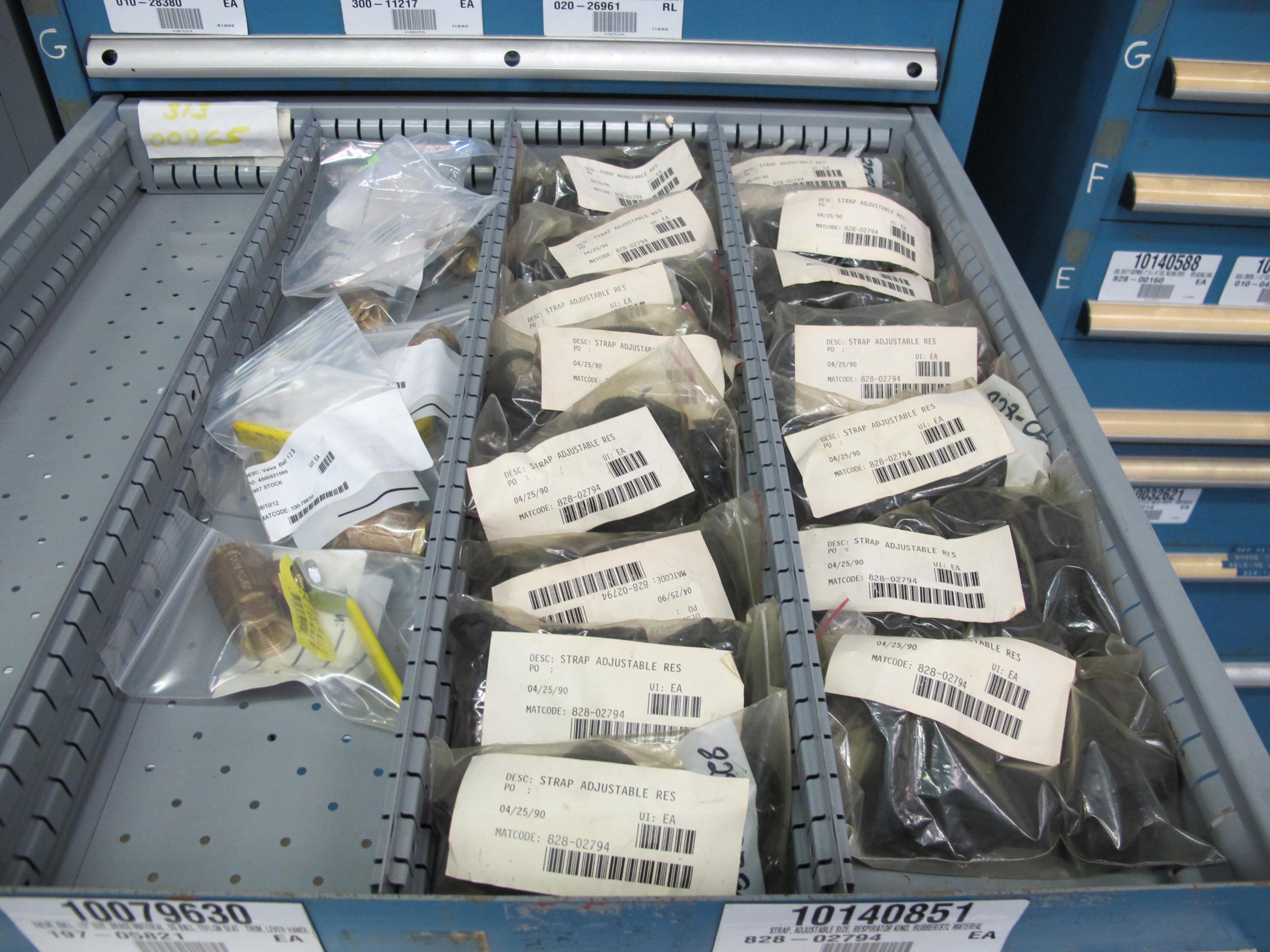 LISTA HEAVY DUTY 10-DRAWER PARTS CABINET W/ CONTENTS (W-44) LOADING & HANDLING FEE $25-